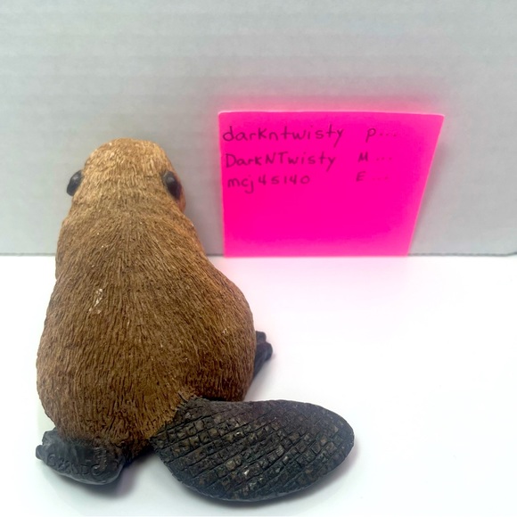 Vintage United Designs Beaver figurine sculpture - Picture 2 of 12